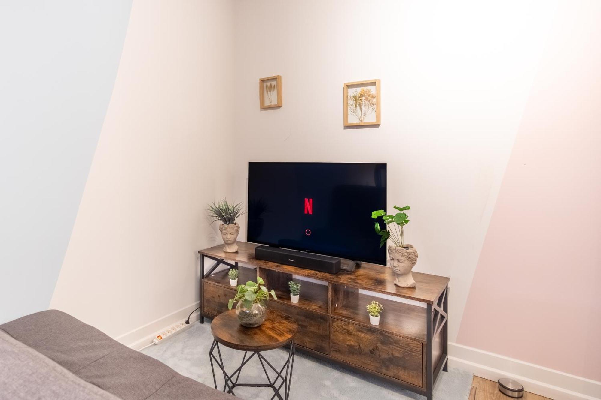 Apartamento Pool Table Heaven, Workstation, 4K Tv, Netflix Leipzig Exterior foto